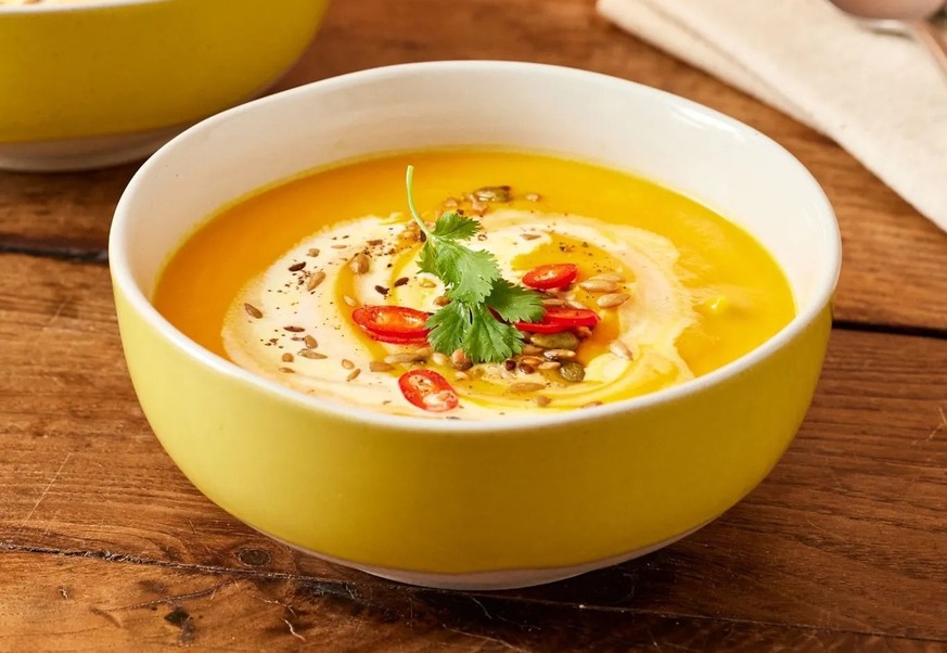 Kürbissuppe mit Kokos, Chili und Koriander

https://asset.jamieoliver.com/images/cq7w2e71/production/56033f3e986a12f9537ecdcd9957c2ce312f2d00-1392x2087.jpg/brilliantbowlsoup.jpg?rect=0,231,1392,1856&a ...
