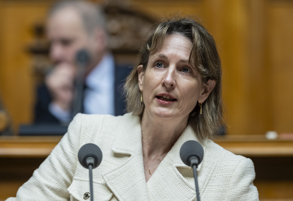 Celine Weber, GLP-VD, spricht zur Bargeldinitiative, an der Fruehjahrssession der Eidgenoessischen Raete, am Mittwoch, 5. Maerz 2025 im Nationalrat in Bern. (KEYSTONE/Alessandro della Valle)