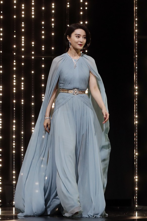 Jury member Fan Bingbing arrives on stage during the opening ceremony of the 70th international film festival, Cannes, southern France, Wednesday, May 17, 2017. (AP Photo/Thibault Camus)