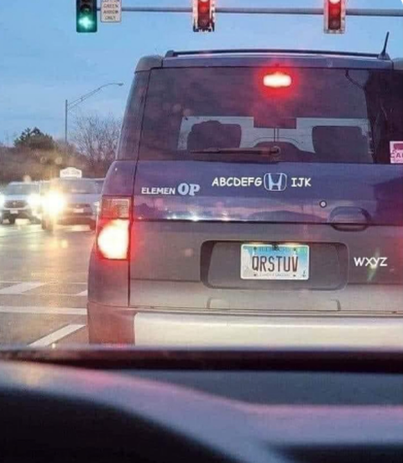 Fail Tuesday Win: Funny car sticker