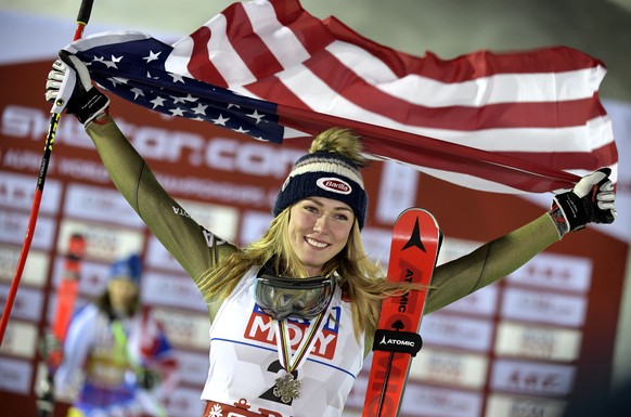 epa07370366 Third placed Mikaela Shiffrin of the USA reacts on the podium for the Women&#039;s Giant Slalom race at the FIS Alpine Skiing World Championships in Are, Sweden, 14 February 2019. EPA/PONT ...