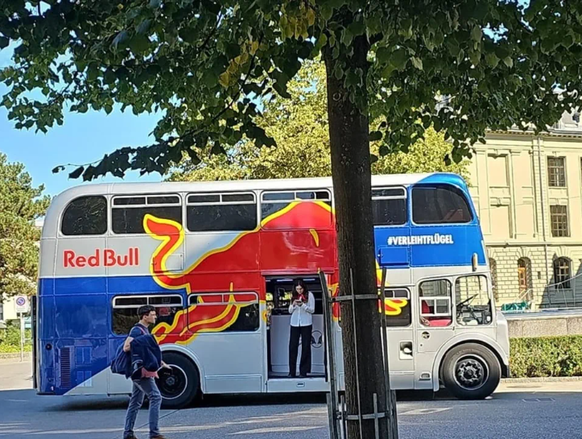 Red Bul Bus