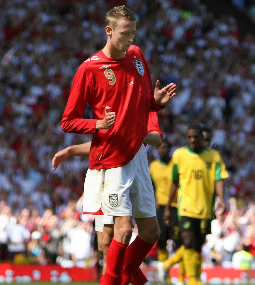 10 Anekdoten aus der Biographie von Stürmer Peter Crouch