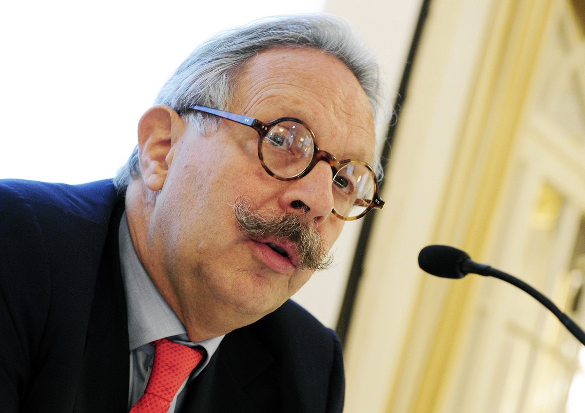 Pierre G. Mirabaud, Praesident Schweizerische Bankiervereinigung spricht an einer Medienkonferenz in Zuerich, am Donnerstag, 18. September 2008 anlaesslich des Schweizerischen Bankiertags. (KEYSTONE/W ...