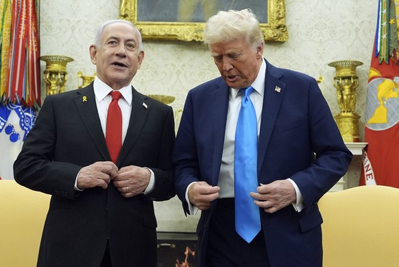 President Donald Trump meets with Israel&#039;s Prime Minister Benjamin Netanyahu in the Oval Office of the White House, Tuesday, Feb. 4, 2025, in Washington. (AP Photo/Evan Vucci)
Donald Trump,Benjam ...
