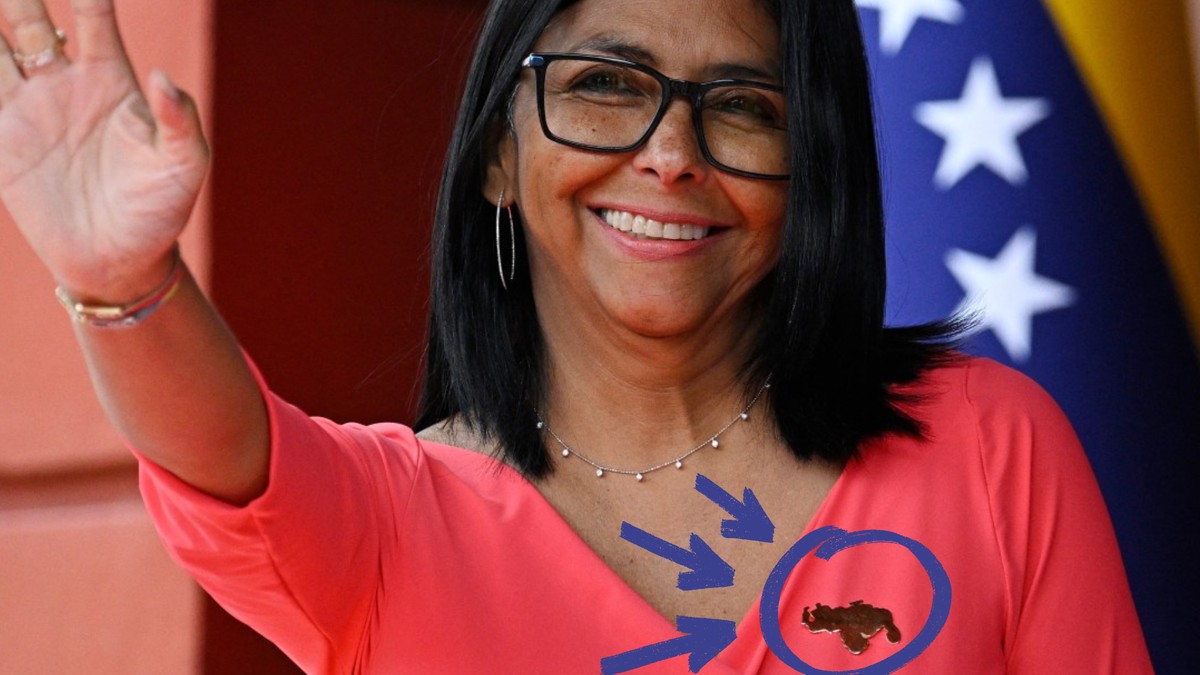 Une broche portée par la présidente du Venezuela Delcy Rodriguez au centre d&amp;#039;une polémique