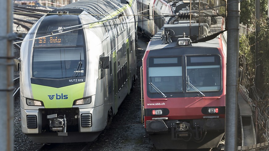 Die Gegner der neuen BLS-Werkstätte im Chlyforst bei Bern hoffen auf eine engere Zusammenarbeit von SBB und BLS. Denn so, hoffen die Gegner, würde der Bau der BLS-Werkstätte &quot;auf der grünen Wiese ...