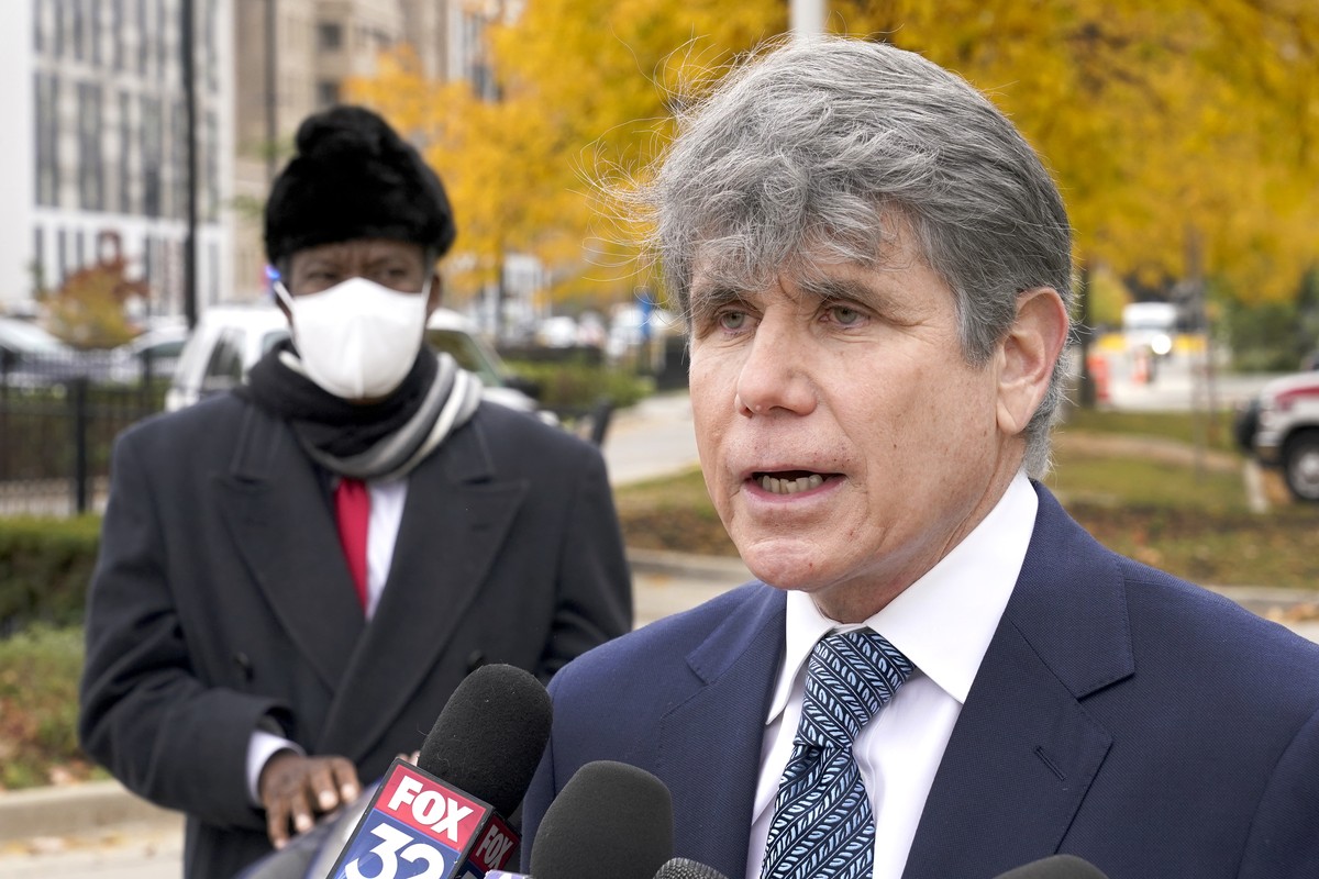 FILE - Former Illinois Gov. Rod Blagojevich, right, speaks, Oct. 21, 2020, during a news conference in Chicago. (AP Photo/Charles Rex Arbogast, File)
Rod Blagojevich