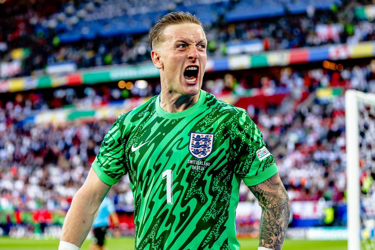 DUSSELDORF, Dusseldorf Arena ,06-07-2024 , European Football Championship Euro2024, round of 8 match no.48 between England and Switzerland, England goalkeeper Jordan Pickford England - Switzerland Eur ...