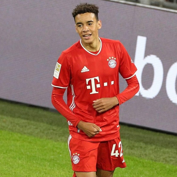 Torjubel von Jamal Musiala 42 FC Bayern Muenchen zum 8:0, FC Bayern Muenchen vs. FC Schalke 04, 1.Bundesliga, 18.09.2020, DFB regulations prohibit any use of photographs as image sequences and/or quas ...