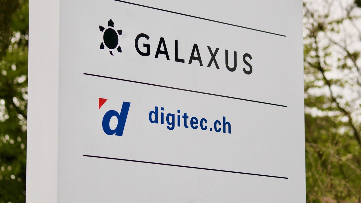 Wohlen, Aargau, Switzerland - 18th April 2021 : Digitec - Galaxus company sign located in Wohlen. Digitec Galaxus AG is the biggest online retailer in Switzerland xkwx digitec, galaxus, company, sign, ...
