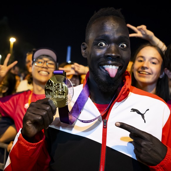Gold medalist Dominic Lobalu of Switzerland poses after the medals ceremony for the men&#039;s 10000 meters at the European Athletics Championships, in the Olympic stadium, in Rome, Italy, Wednesday,  ...