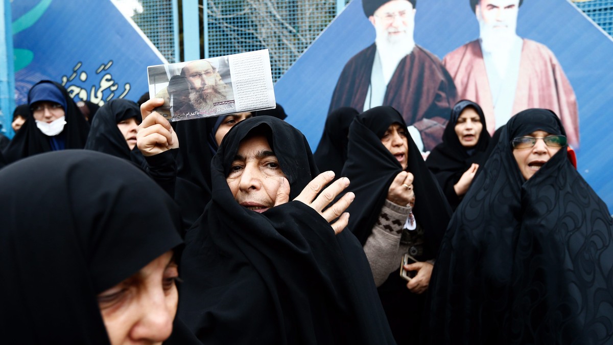 Iran executes five people for aggravated robbery.  NATO’s secretary general expects Sweden to join the alliance in the new year