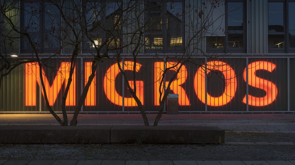 ARCHIV -- ZU DEN UMSTRUKTURIERUNGSPLAENEN DER MIGROS GENOSSENSCHAFTEN IM ZUGE DES SPARPROGRAMMS, STELLEN WIR IHNEN AM SONNTAG, 26. AUGUST 2018, FOLGENDES BILDMATERIAL ZUR VERFUEGUNG -- The Migros logo ...