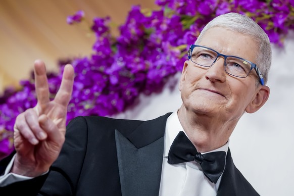 epa11212610 Tim Cook arrives for the 96th annual Academy Awards ceremony at the Dolby Theatre in the Hollywood neighborhood of Los Angeles, California, USA, 10 March 2024. The Oscars are presented for ...