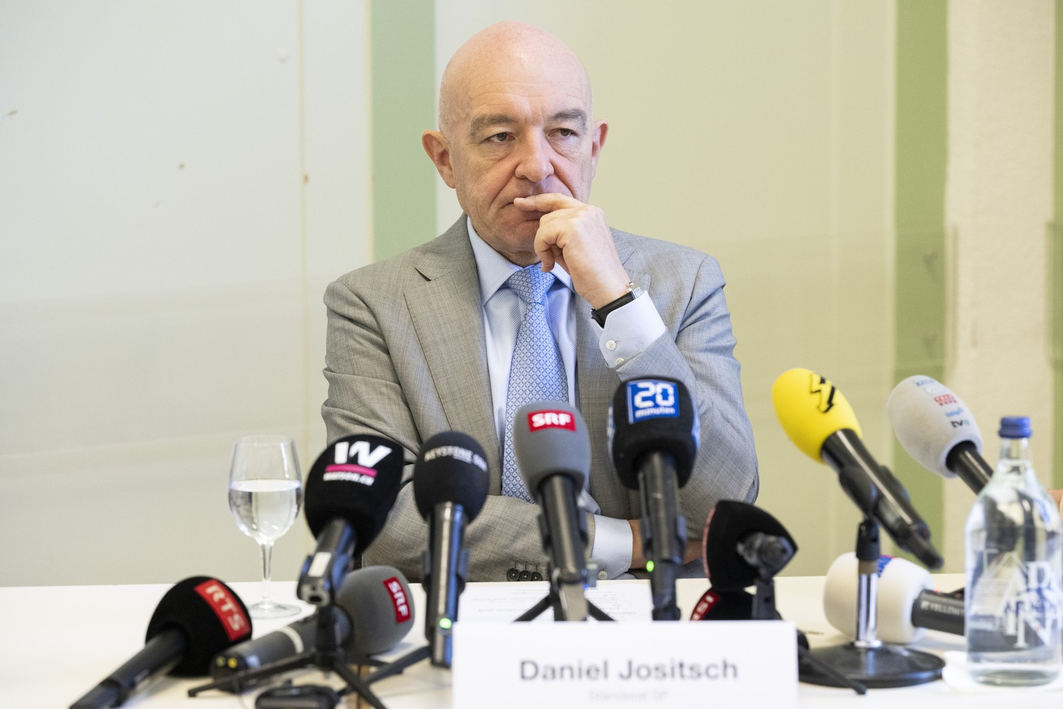 Der Zuercher SP-Staenderat Daniel Jositsch spricht an einer Medienkonferenz ueber seine Bundesratskandidatur, aufgenommen am Dienstag, 5. September 2023 in Zuerich. (KEYSTONE/Ennio Leanza)