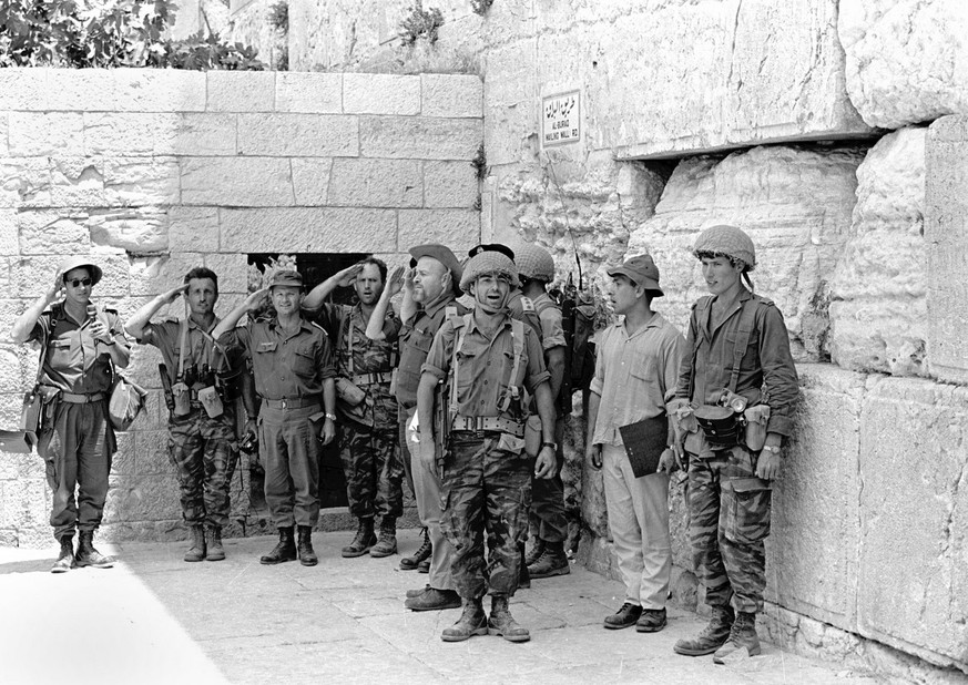 In this image released by Israel&#039;s Defense Ministry Monday, June 4, 2007, Israeli soldiers stand at the Western Wall, Judaism&#039;s holiest site, after capturing Jerusalem&#039;s Old City during ...