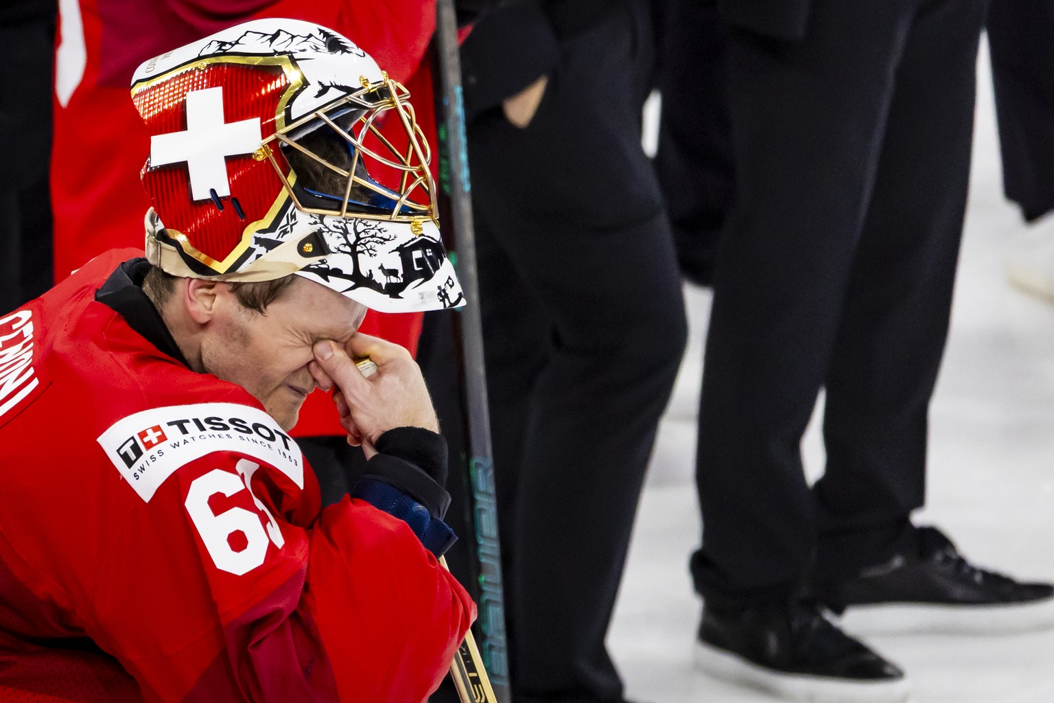 Switzerland's goaltender Leonardo Genoni reacts after the victory of the team USA during the gold medal game between Switzerland and USA at the IIHF 2025 World Championship, at the Avicii Arena ( ...