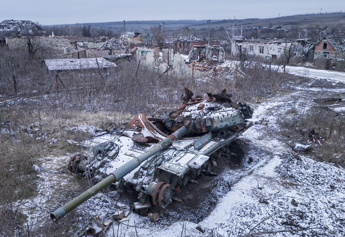 L'épave d'un char russe dans la région de Kharkiv.