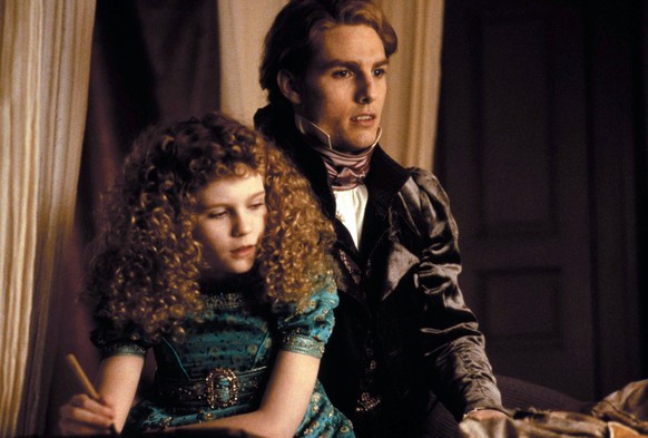 Kirsten Dunst &amp; Tom Cruise Characters: Claudia &amp; Lestat de Lioncourt Film: Interview With The Vampire: The Vampire Chronicles USA 1994 Director: Neil Jordan 11 November 1994 PUBLICATIONxINxGER ...