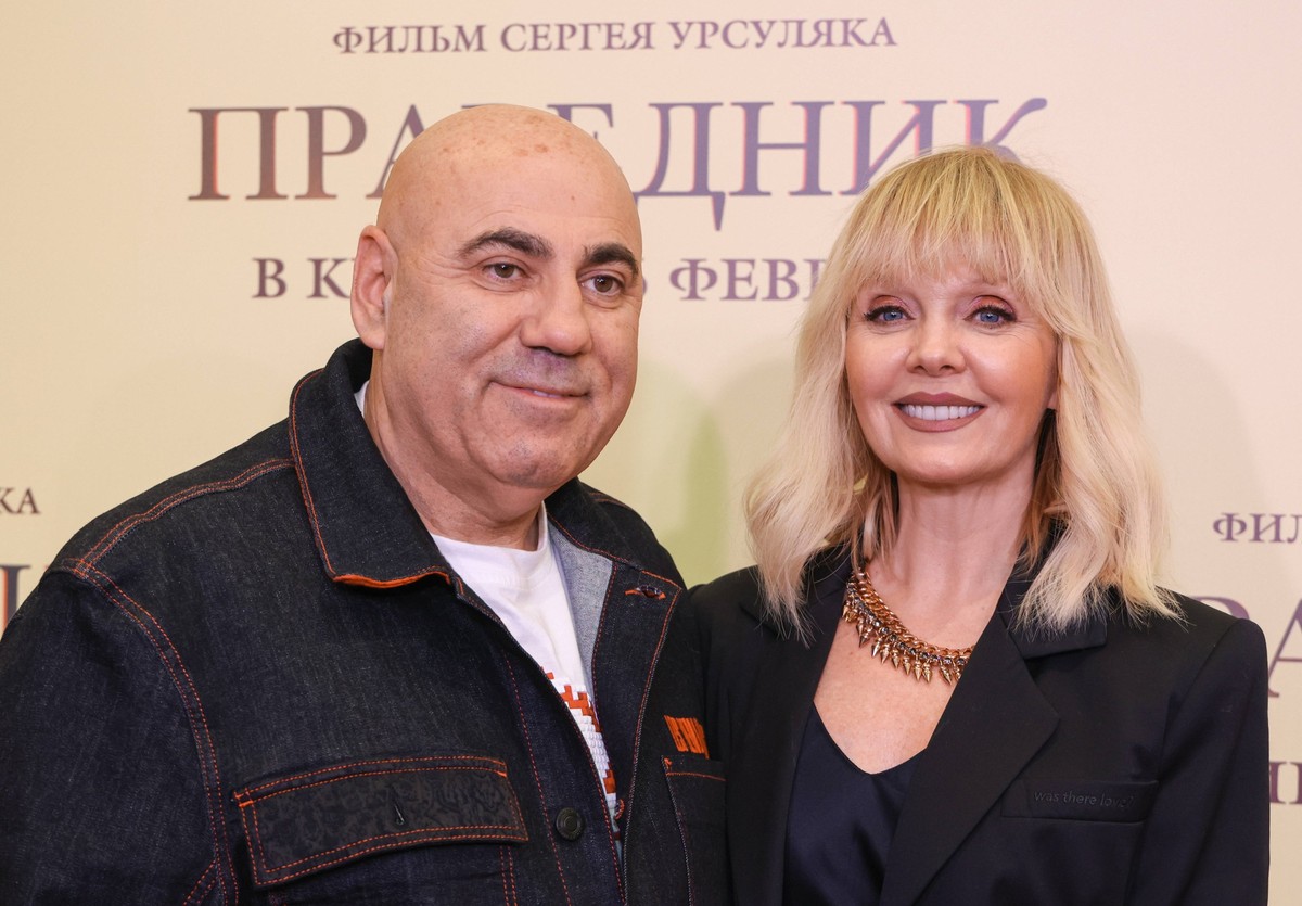 RUSSIA, MOSCOW - FEBRUARY 8, 2023: Producer Iosif Prigozhin and singer Valeriya attend the Moscow premiere of director Sergei Ursulyak s new film Pravednik Righteous man at the Karo 11 Oktyabr cinema. ...