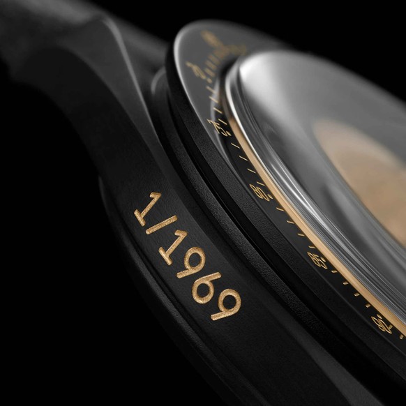https://www.swatch.com/de-ch/mission-to-the-moon-1969-ssx01b700/SSX01B700.html

swatch moonswatch, mission to the moon 1969, 17. juli 2026