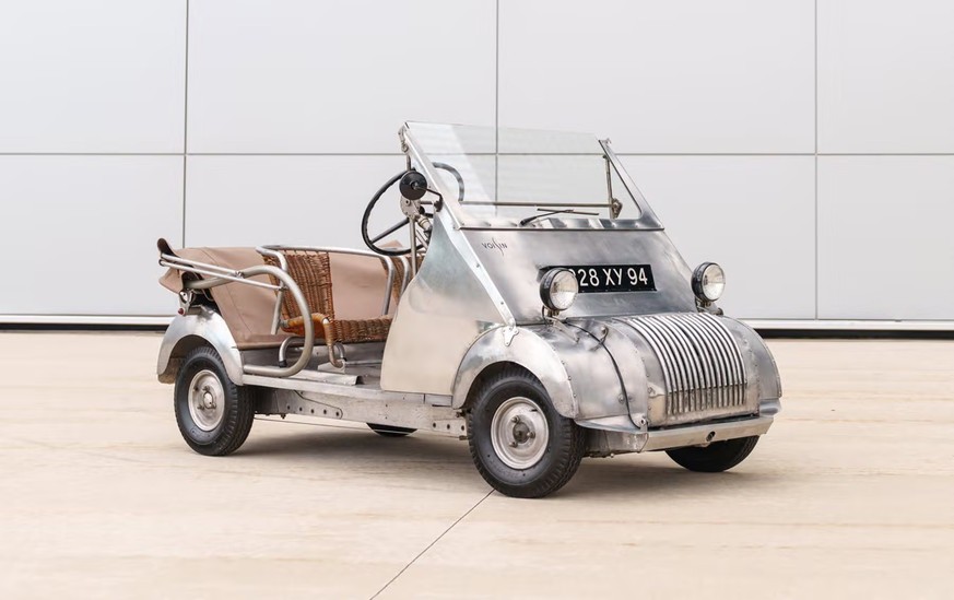 1952 Avions Voisin C31 Biscooter
$50,000 - $70,000| Without Reserve

https://www.goodingco.com/lot/1952-avions-voisin-c31-biscooter-pb26