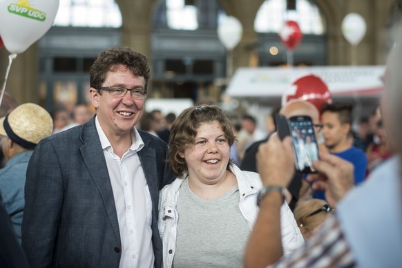 Ein umgänglicher Typ: Rösti am «SVP bi de Lüt»-Anlass der SVP im Zürcher Hauptbahnhof.