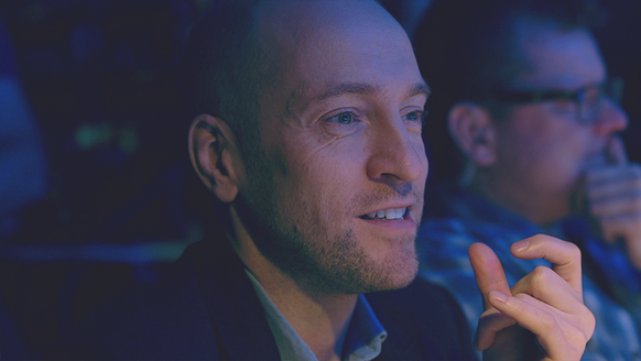 Derren Brown freut sich, wenn seine «Opfer» gegen die Moral verstossen. So werden sie immer gefügiger; bis zum Auftragsmord – vielleicht.