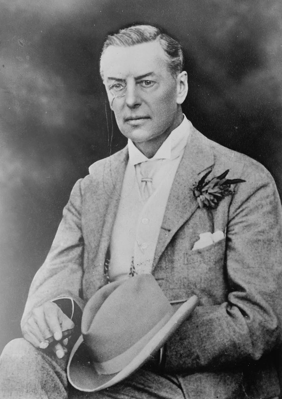 Der britische Politiker Joseph Chamberlain, fotografiert 1909.
https://commons.wikimedia.org/wiki/File:Jos._Chamberlain_LCCN2014683481.jpg