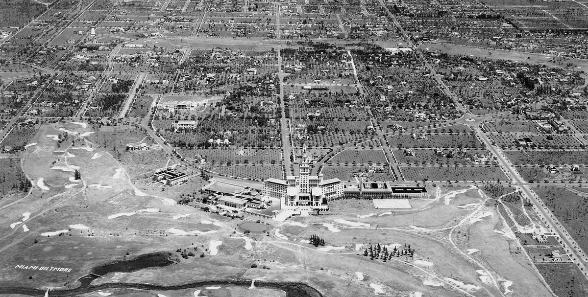 A l'époque, la ville de Coral Gables, à seulement quelques kilomètres du centre de Miami, est encore une zone agricole.