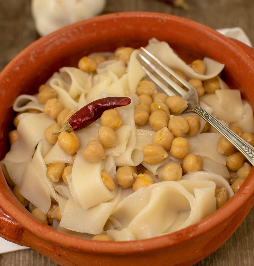 Lagane e ceci Basilicata - pasta essen food kochen italien