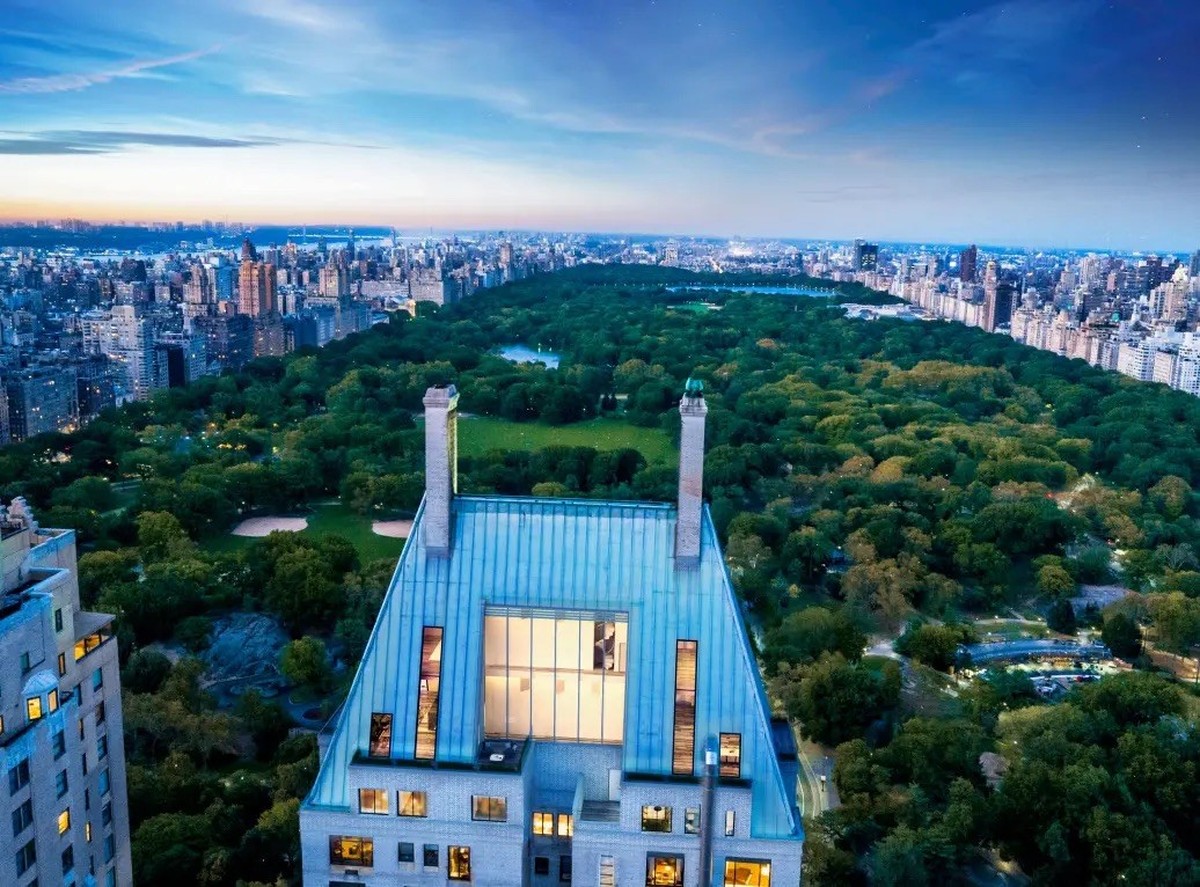 A New York, un penthouse affiché à 40 millions de dollars est en cours de vente à 6,765 millions. Vue sur Central Park et immense chantier à la clé.
