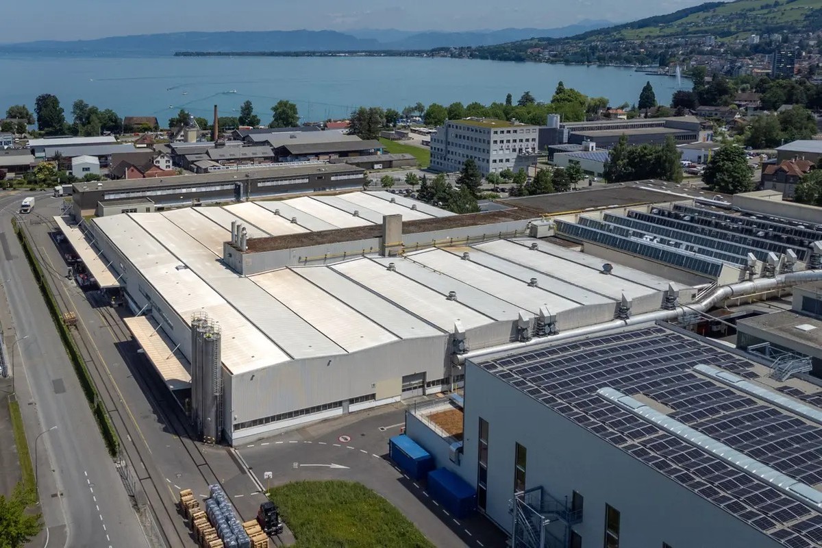 Die Amcor Flexibles Rorschach AG hat ihren Sitz nahe der Goldach und des Bodensees
