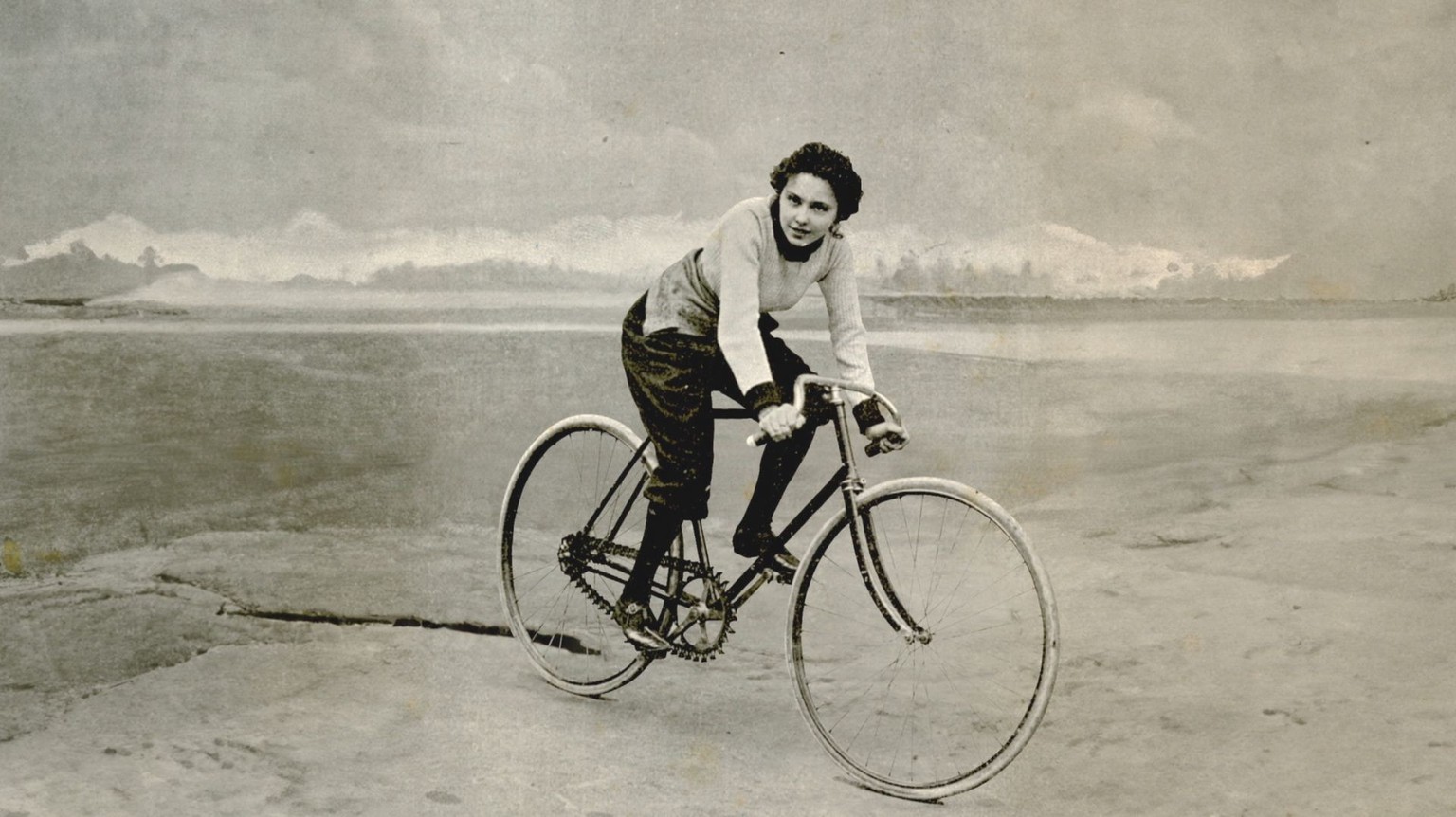 Hélène Dutrieu