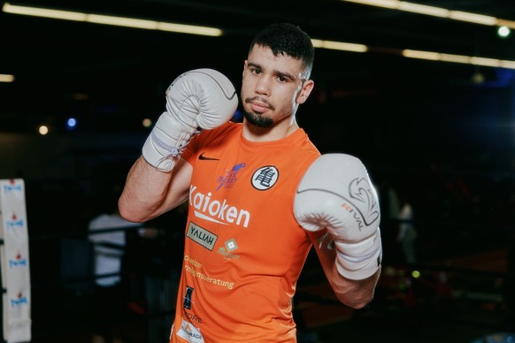 02. April 2026 (Schlieren) – Kickboxer Fabian Lorito beim Training. Er wird als erster Schweizer seit Andy Hug am K1-Turnier in Tokio teilnehmen.