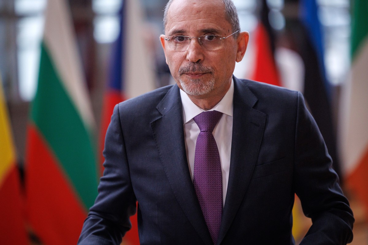 epa11374124 Foreign Minister of Jordan Ayman Al Safadi speaks with the media during the 8th Brussels Conference on 'Supporting the Future of Syria and the region' in the European Council in  ...
