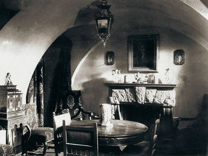 Das Zimmer im Keller des Jussupow-Palastes, in dem Rasputin ermordet wurde. Von dem Mordkomplott gewusst haben ebenfalls zwei Mitglieder des britischen Geheimdienstes MI6.&nbsp;