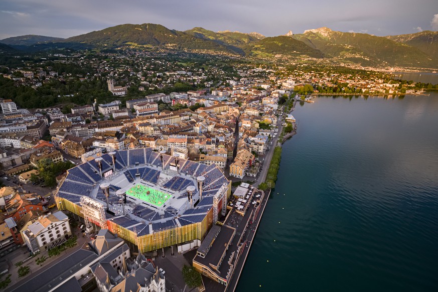 The arena of the &quot;Fete des Vignerons&quot; (winegrowers&#039; festival in French) with a capacity of 20&#039;000 spectators and hosting a giant central LED floor of approximately 800 square meter ...