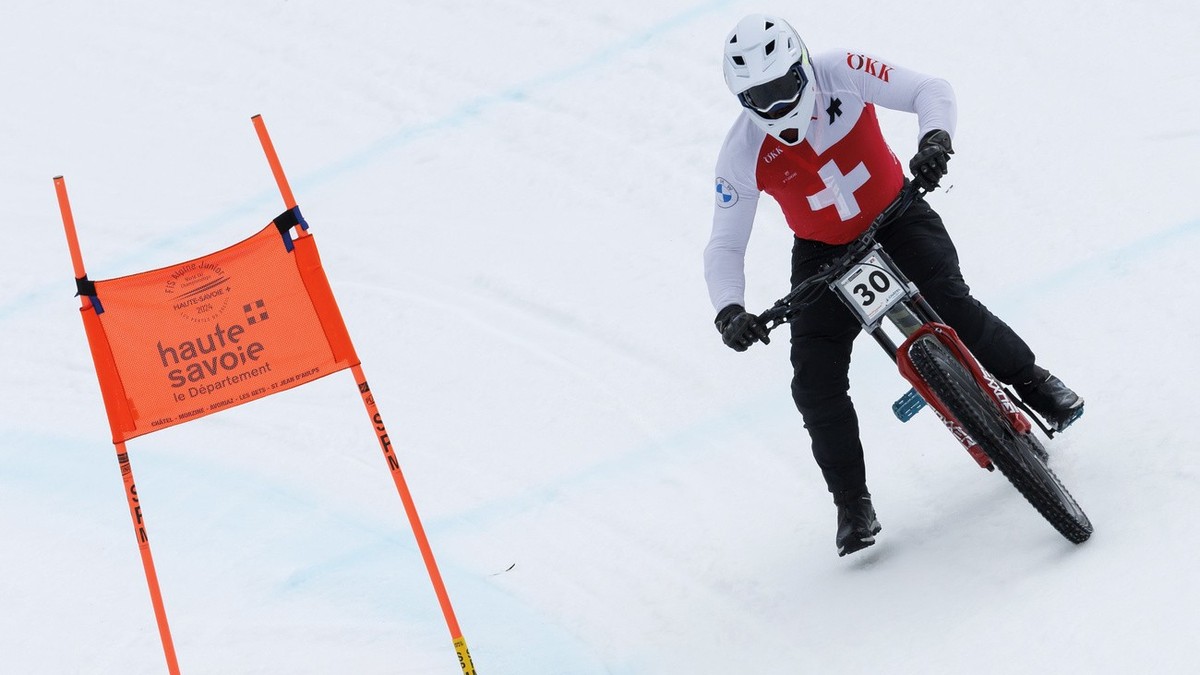 Jonathan Moret of Switzerland competes during the UCI Snow Bike World Championships Men's Super G race, in Chatel, France, Saturday, February 10, 2024. (KEYSTONE/Salvatore Di Nolfi)