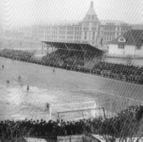 YB auf dem Spitalacker-Platz gegen den Karlsruher FC Phönix im Jahr 1908.