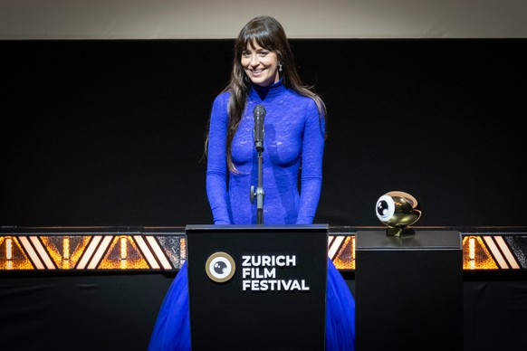 &lt;p&gt;Dakota Johnson eröffnete das Zürich Film Festival 2025.&lt;/p&gt;