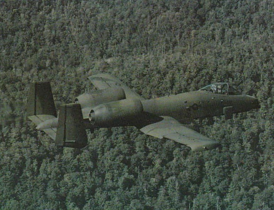 A-10 Thunderbolt - wenn Flugzeugtarnung wirklich funktioniert. 

https://forum.dcs.world/topic/333511-full-clickable-su-25/