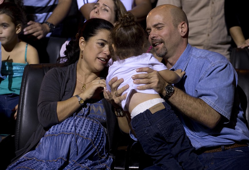Wiedervereint: Hernandez und Familie.