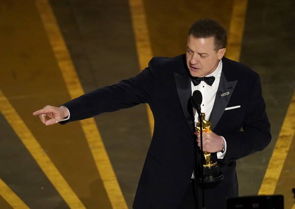 Brendan Fraser takes the award for Best Performance by an Actor in a Leading Role "The whale" at the Oscars on Sunday, March 12, 2023 at the Dolby Theater in Los Angeles.  (AP photo/ch...