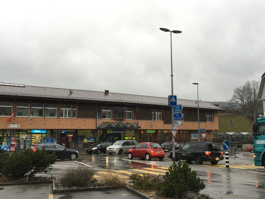 Bahnhof, Kreuzung, Kiosk:&nbsp;Das Zentrum der politischen Gemeinde Hasle, zu der auch Schafhausen i.E. gehört.