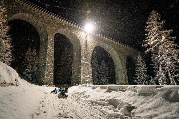 Nachtschlitten Rauszeit die besten Schlittelpisten der Schweiz Bergün Preda