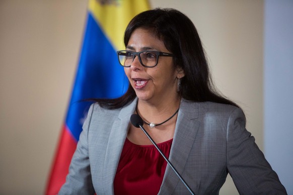 epa05456834 Minister of Foreign Affairs of Venezuela Delcy RodrÃ­guez speaks during a press meeting at the headquarters of the Foreign Ministry, in Caracas, Venezuela, 05 August 2016. Rodriguez said s ...