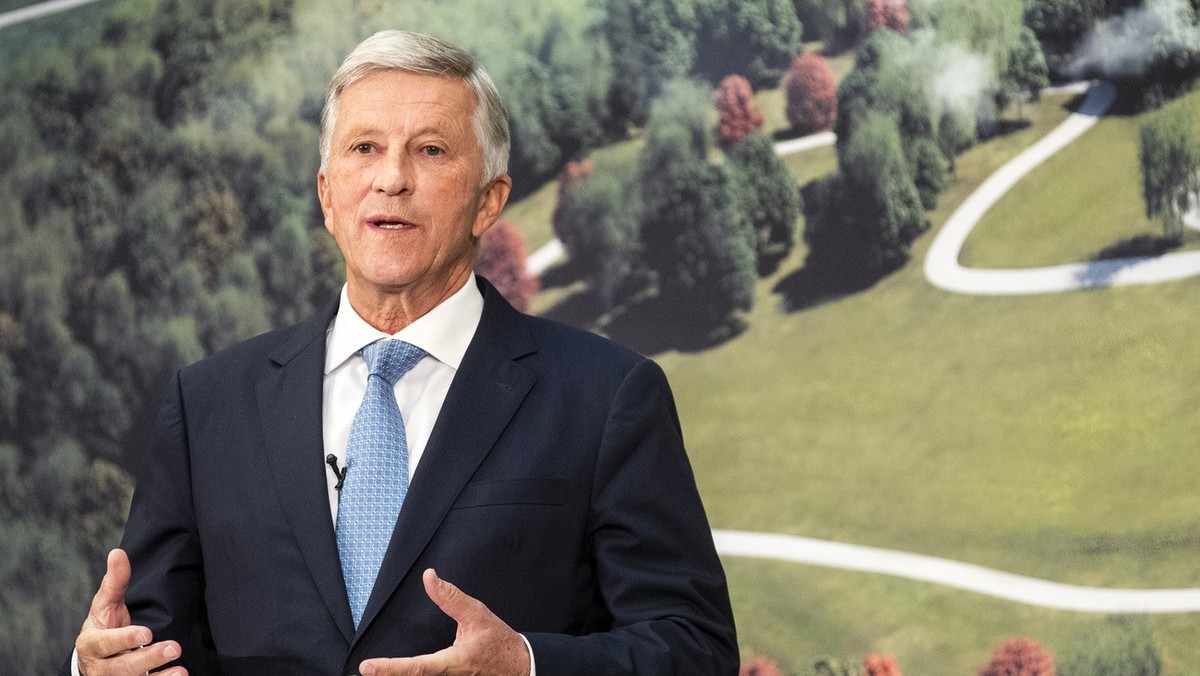 Rolf Doerig, Verwaltungsratspraesident Swiss Life, spricht an der Medienkonferenz ueber die Eroeffnung des