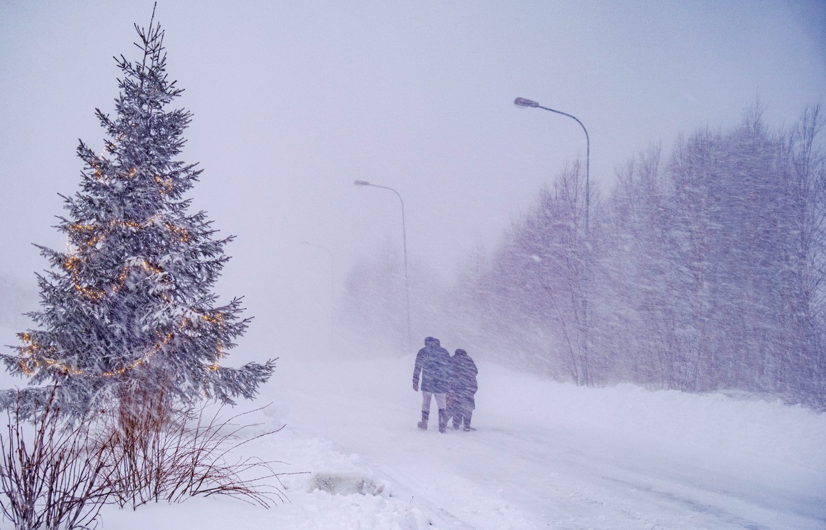 The storm Johannes hits Västerbotten and the northern mountain areas hard with storm winds and heavy snowfall, at Hemavan in Sweden, Saturday Dec. 27, 2025. (Sam Hedman/TT News Agency via AP)
Sweden S ...